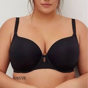 Torrid Beige 360° Back Smoothing Lightly Lined T-shirt Bra 
Size 40B NWT